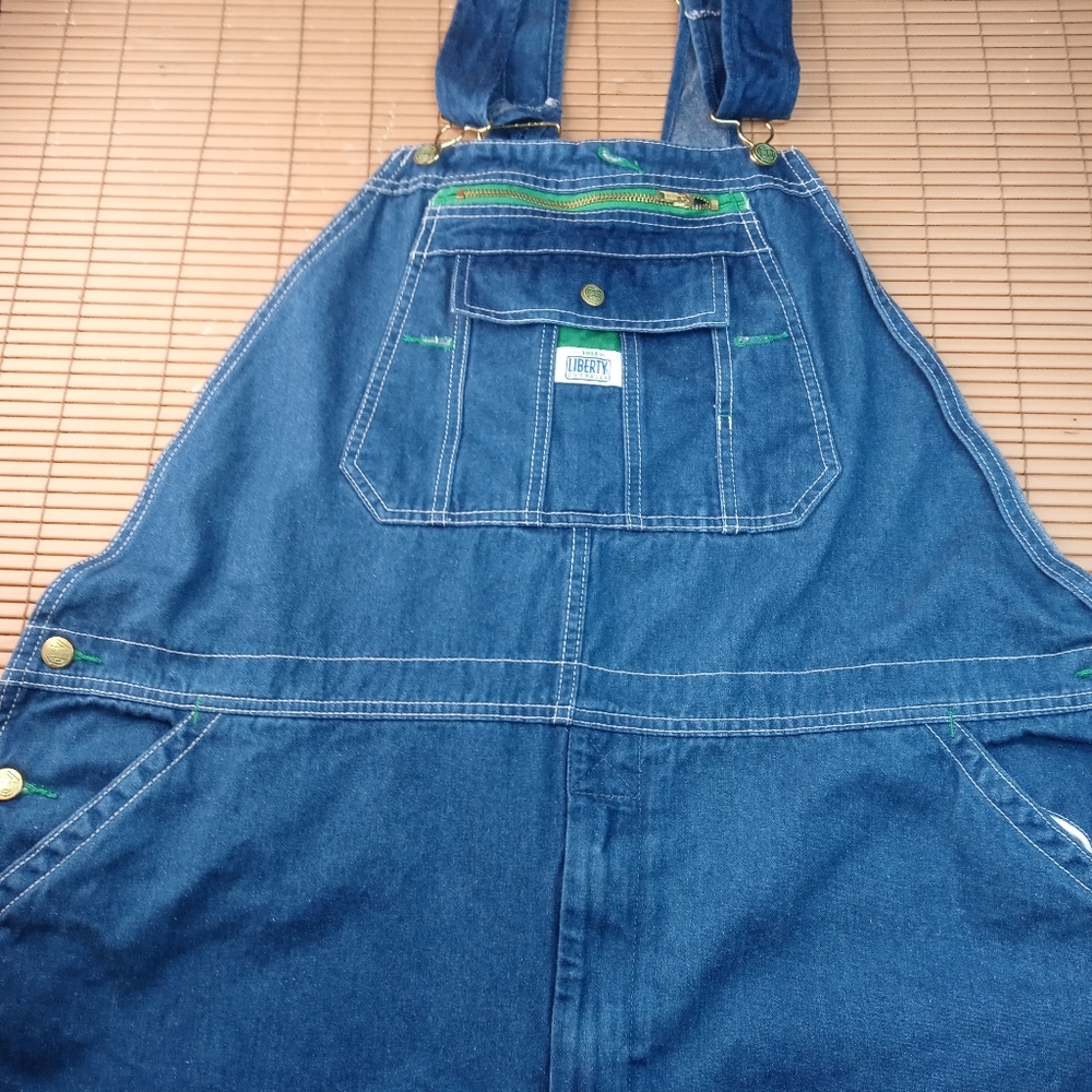 Vintage Liberty Denim blue jeans Carpenter Bib Overalls Men's Sz 44x30 Made In U